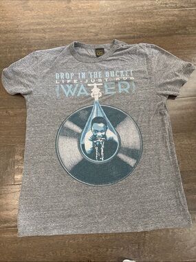 Obey drop in the bucket t shirt men’s large